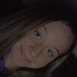 Meet your Posher, Ava